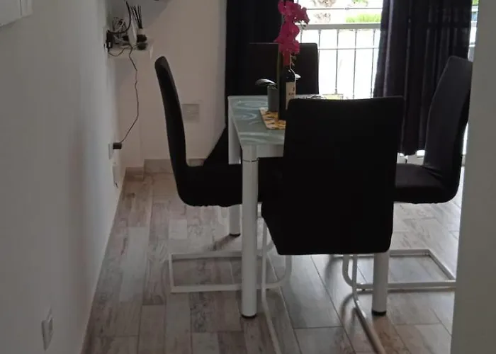 Island-village-jasmine Daire